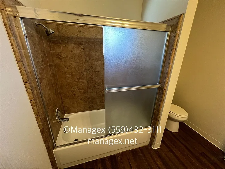 1129 E Brown Ave — Photo 10