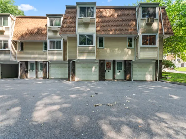 87 Chestnut Street APT E, Bethel, CT 06801