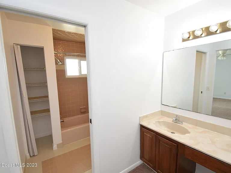 658 Atlantic Dr — Photo 53
