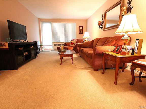 3rd image of 61-88 Dry Harbor Road #1E