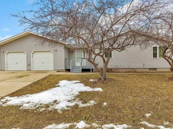 507 Eastern Ct, Saint Joseph, MN 56374