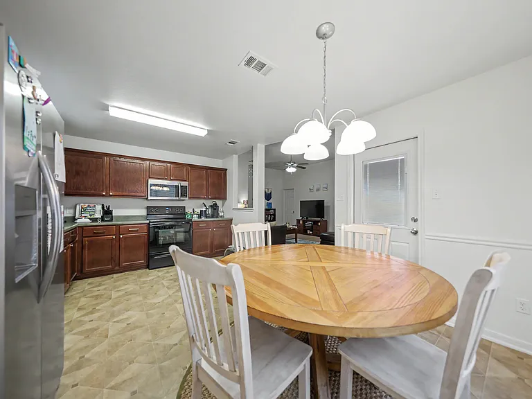 1123 Abbey Rdg — Photo 9