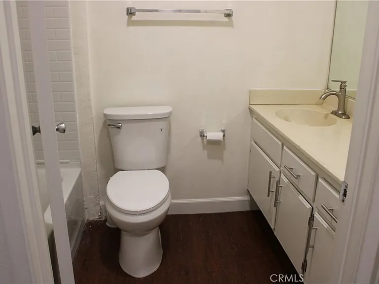 260 E Beverly Blvd #C — Photo 14