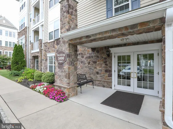 5102 Lilac Ct, Upper Gwynedd, PA 19446