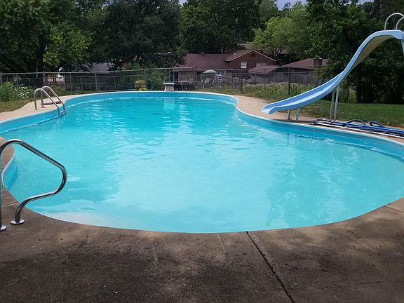 4th image of 6413 Freeport Dr