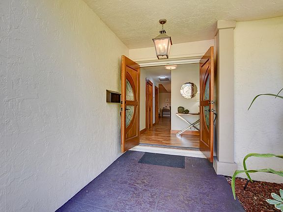 3rd image of 277 Woodlake Circle