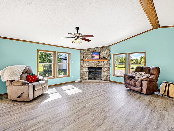 3rd image of 5404 S Midbon Rd