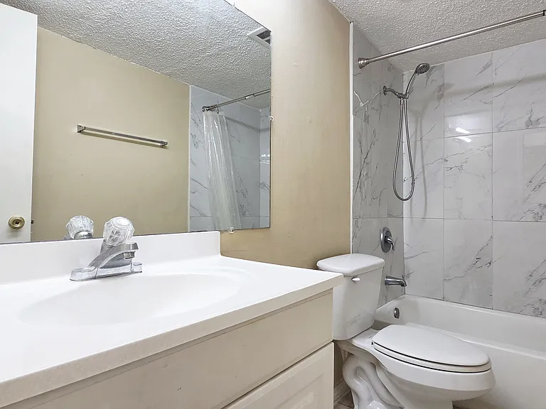220 Village North Dr — Photo 8