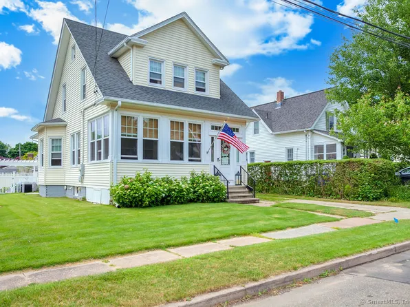 37 Bryan Road, Branford, CT 06405