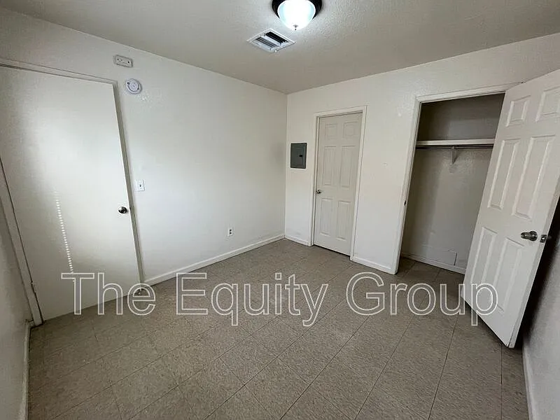1 bed, 1.0 bath, $750 — Photo 4