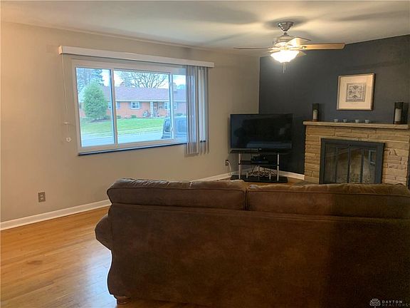 2nd image of 1059 Wenston Ct