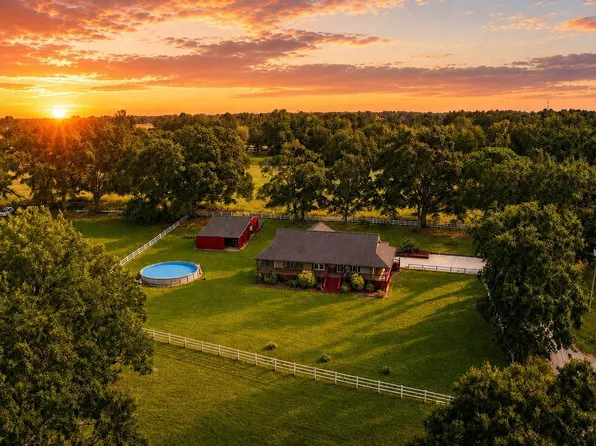 351 Stone St, Albertville, AL 35951