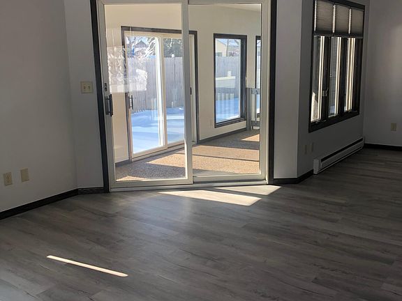 Livingroom to Sun Room