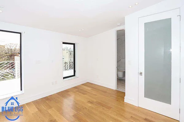 Rented by Blue Egg Realty Corp | media 37