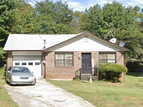 2051 Kimber Trl, Stone Mountain, GA 30088