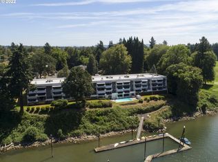 790 SE Webber St UNIT 211, Portland, OR 97202