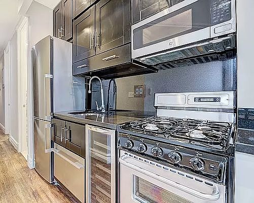 2nd image of 204 E 13th St Unit 5