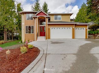 1216 S 211th Place Des, Moines, WA 98198
