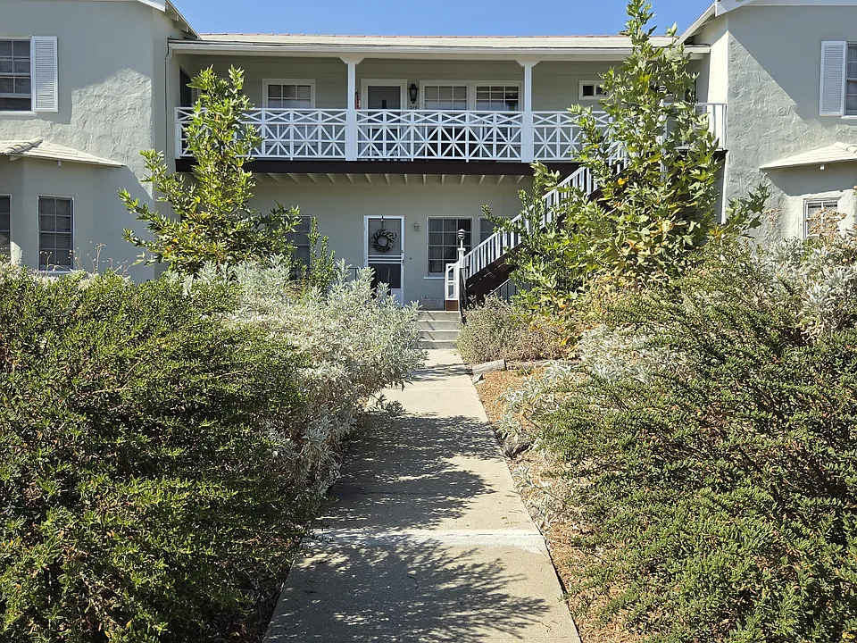 317 E Foothill Blvd