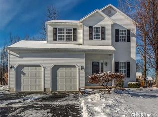 8597 Osborne Dr, Cicero, NY 13039