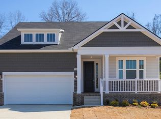 3044 Fernwood Ln, Columbia, TN 38401