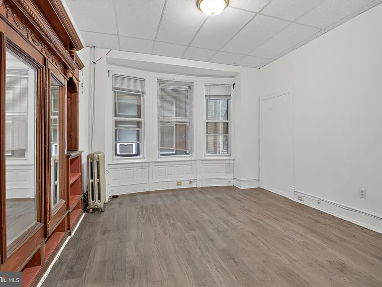 4011 Pine St — Photo 22