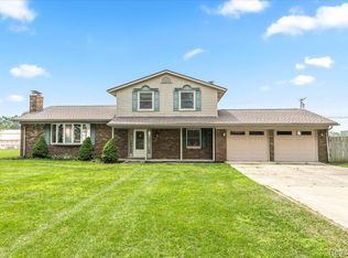 12398 Cundy Rd, Hartland, MI 48353