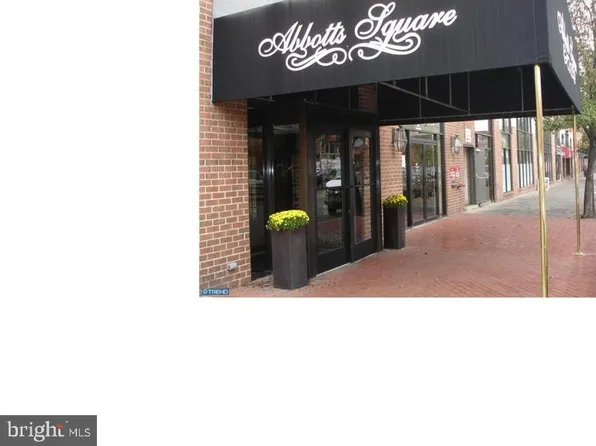 200-10 Lombard St #613, Philadelphia, PA 19147