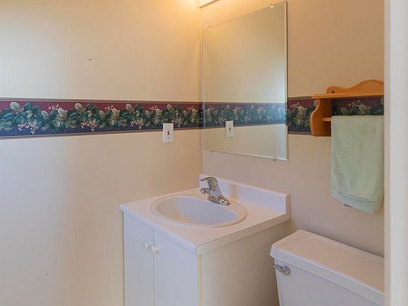 5th image of 27 Willowbend Ct