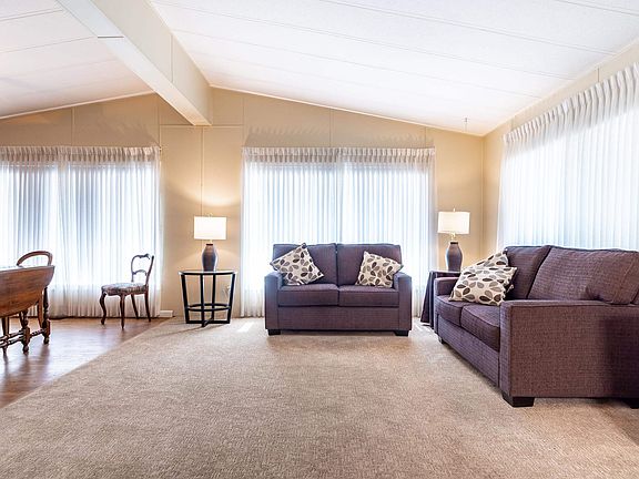 5th image of 2120 King George Blvd #35
