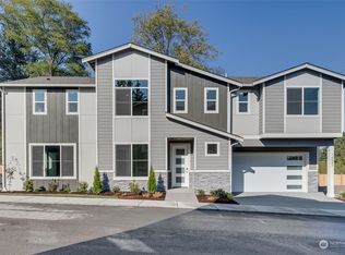 16545 8th Ave NE #B, Seattle, WA 98155