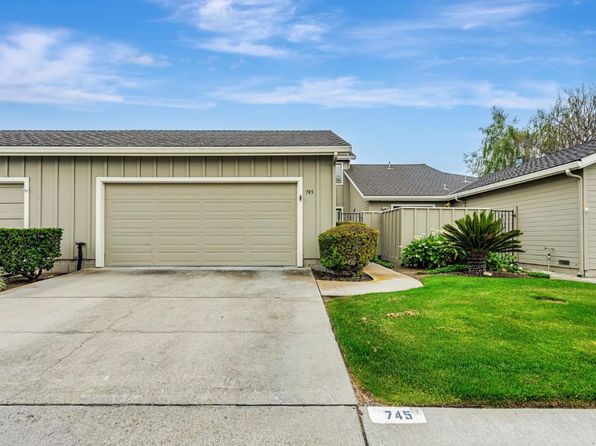 745 Helen Dr, Hollister, CA 95023