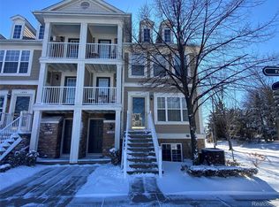 1072 Faulkner, Troy, MI 48083