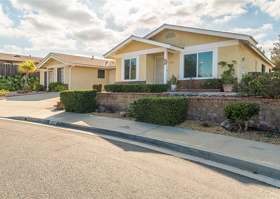 1st image of 1207 Paseo Hermosa