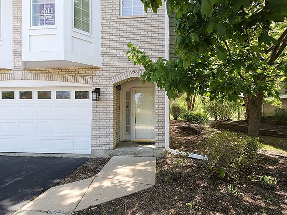 2nd image of 998 Glenview Ct
