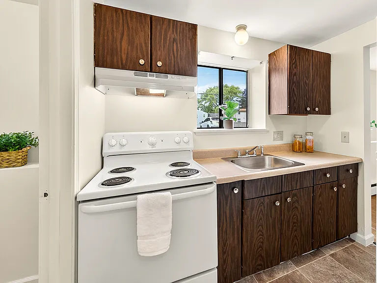 Northampton Apartments — Photo 33