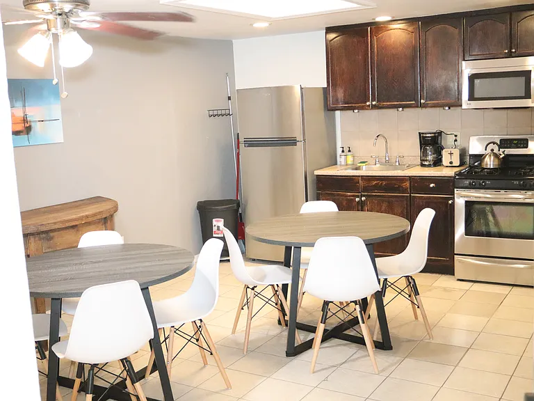 455 Pavonia Ave #2A — Photo 11