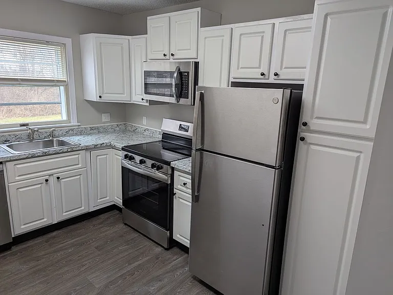 172 Camden St — Photo 20
