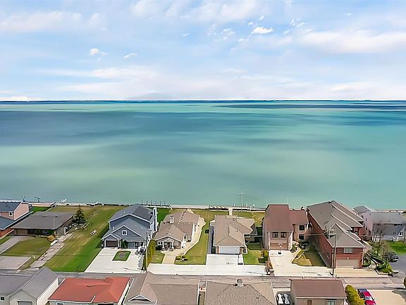 3rd image of 45990 Private Shore Dr
