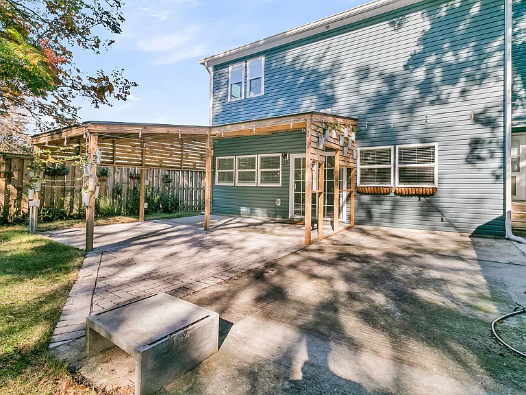 1187 Marquis Rd — Photo 49