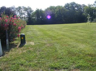 Leprechaun Ln, Effingham, IL 62401