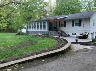 72 Old Quaker Hill Rd, Monroe, NY 10950