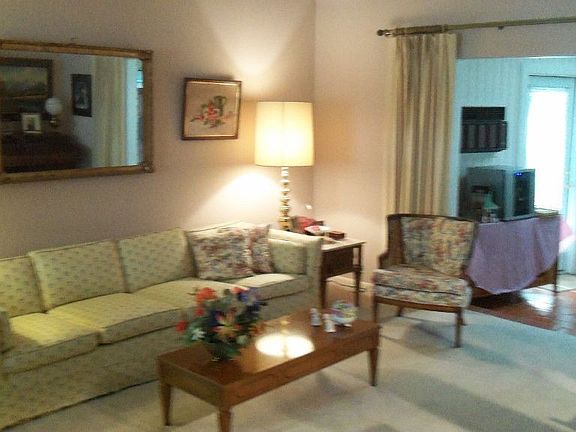 5th image of 8400 Emerald Hill Dr