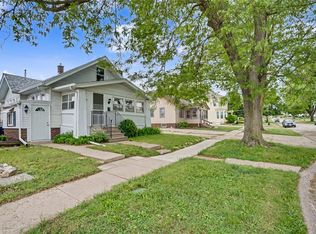 111 34th St NE, Cedar Rapids, IA 52402