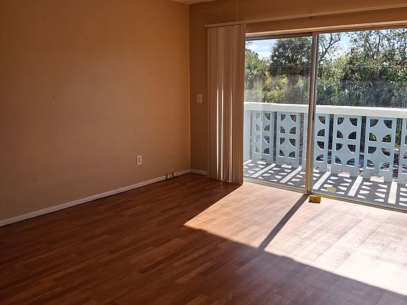 5th image of 223 Columbia Dr APT 203