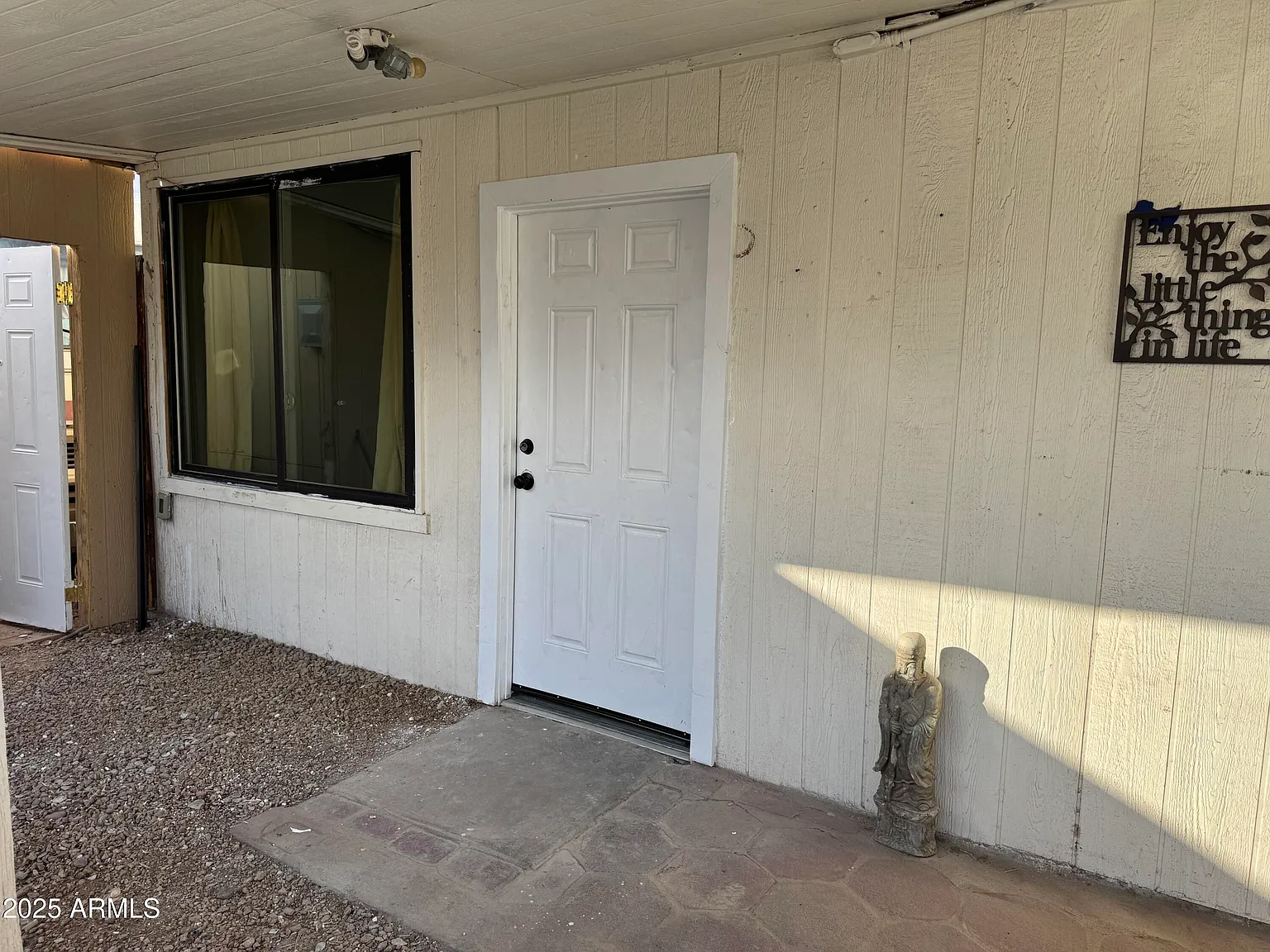 1 bed, 1.0 bath, 250 sqft, $800 — Photo 1