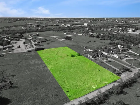 8701 T L Ranch Rd, Ponder, TX 76259