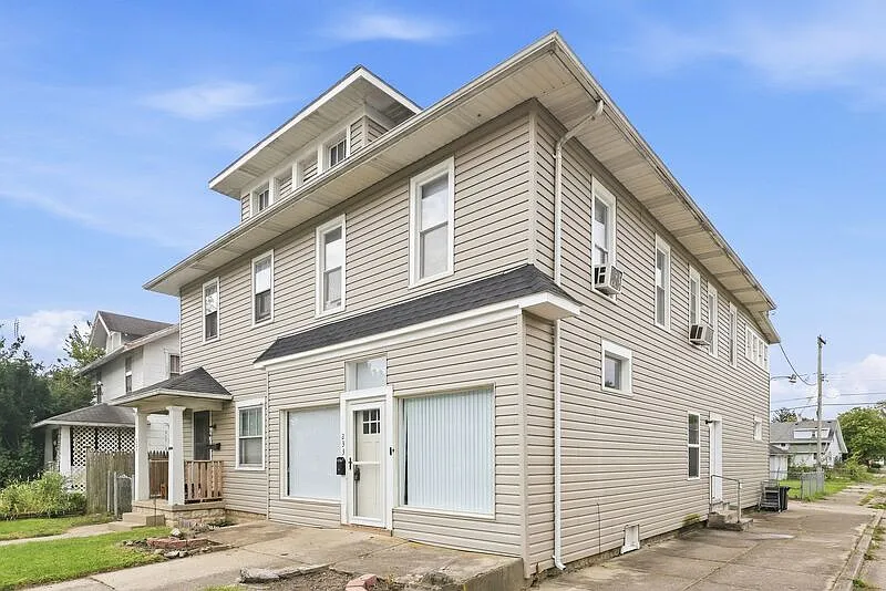 2 bed, 1.0 bath, $845 — Photo 2