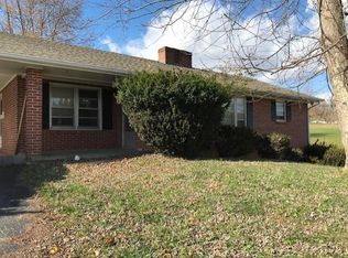 908 Prater Ln, Marion, VA 24354