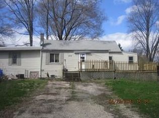 494 Plum Ct, South Elgin, IL 60177